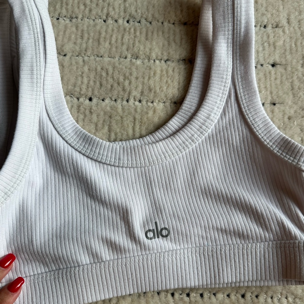 ALO Yoga Wellness Bra size S